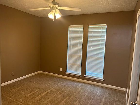 3rd image of 502 Inglewood Dr