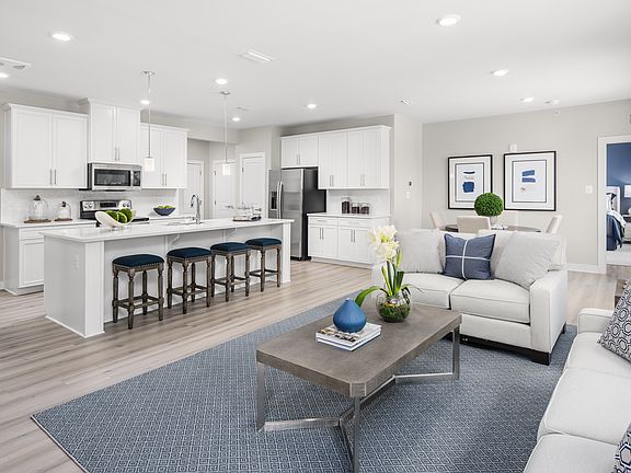 Stratton 2-Bedroom-Den