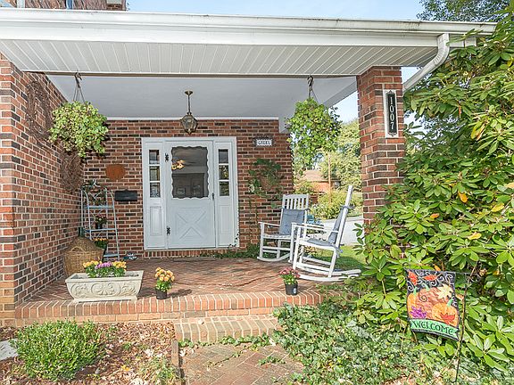 2nd image of 1007 E Holston Ave