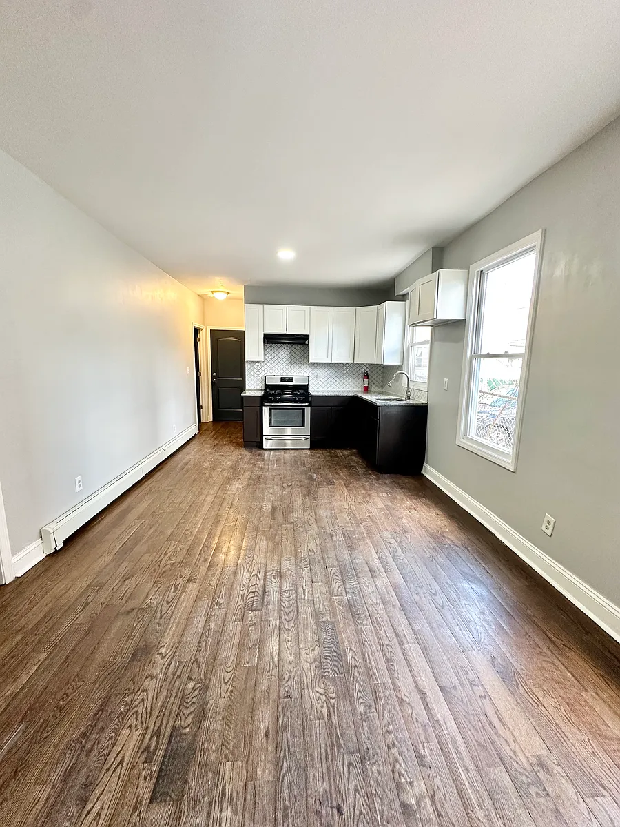 Building Photo - 8 William St #1L
