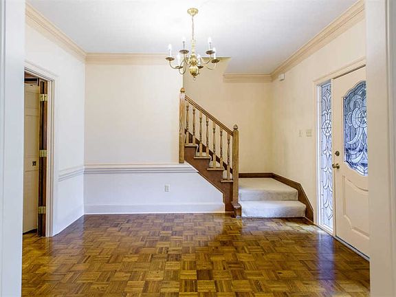 3rd image of 2601 Brachton Ave