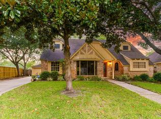 1704 Crystal Hills Dr, Houston, TX 77077