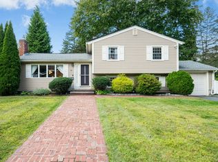 26 Knight Rd, Framingham, MA 01701