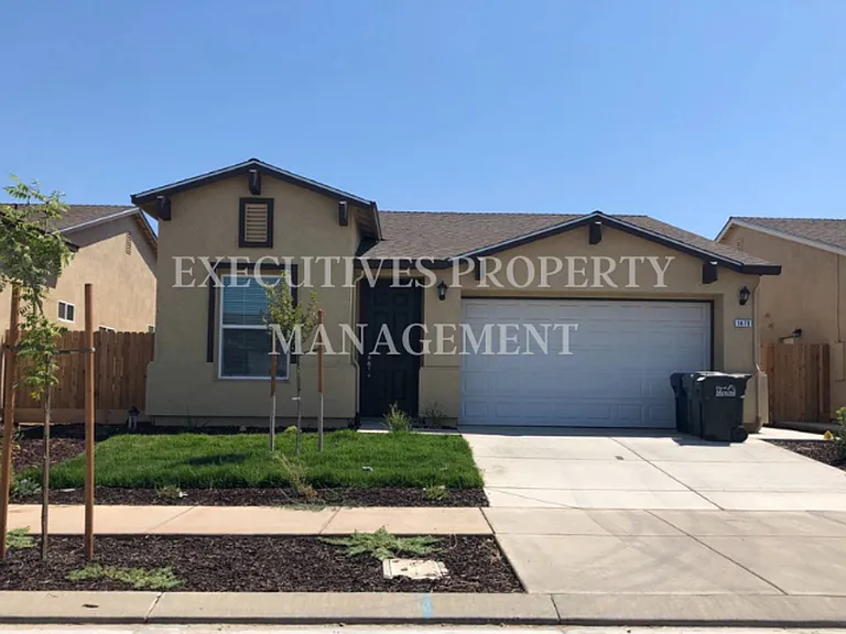 1470 Woodbury Ct — Photo 1