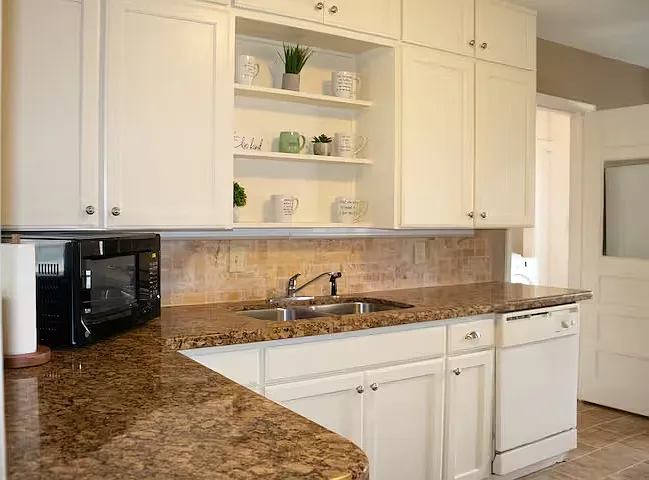 702 Broadmoor Dr — Photo 9
