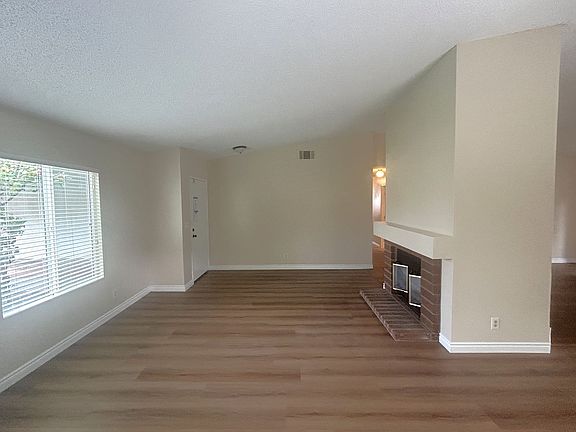 5th image of 2320 Songbird Ln