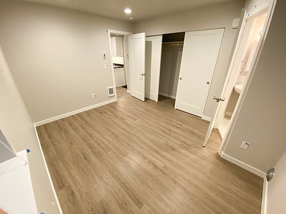5th image of 2318 California Ave SW #C