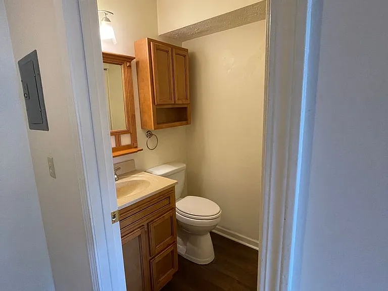 257 University Dr #2 — Photo 9
