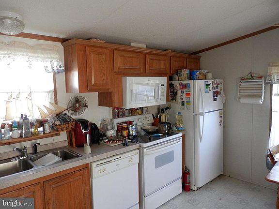 2nd image of 33952 Cornflower Ln