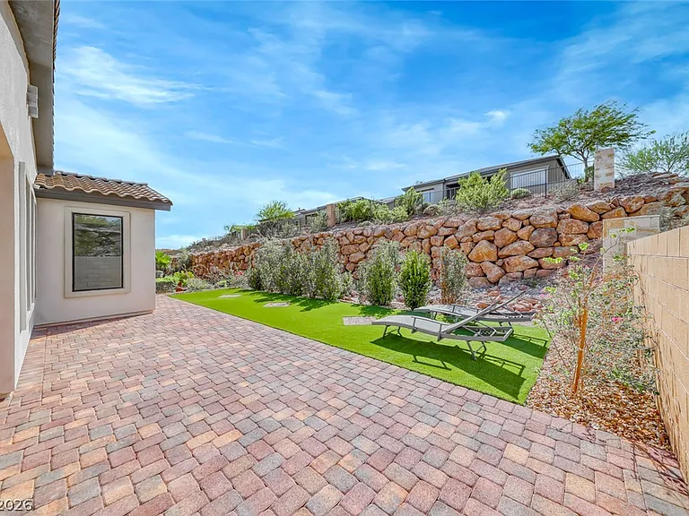 57 Stone Yucca Ct — Photo 30
