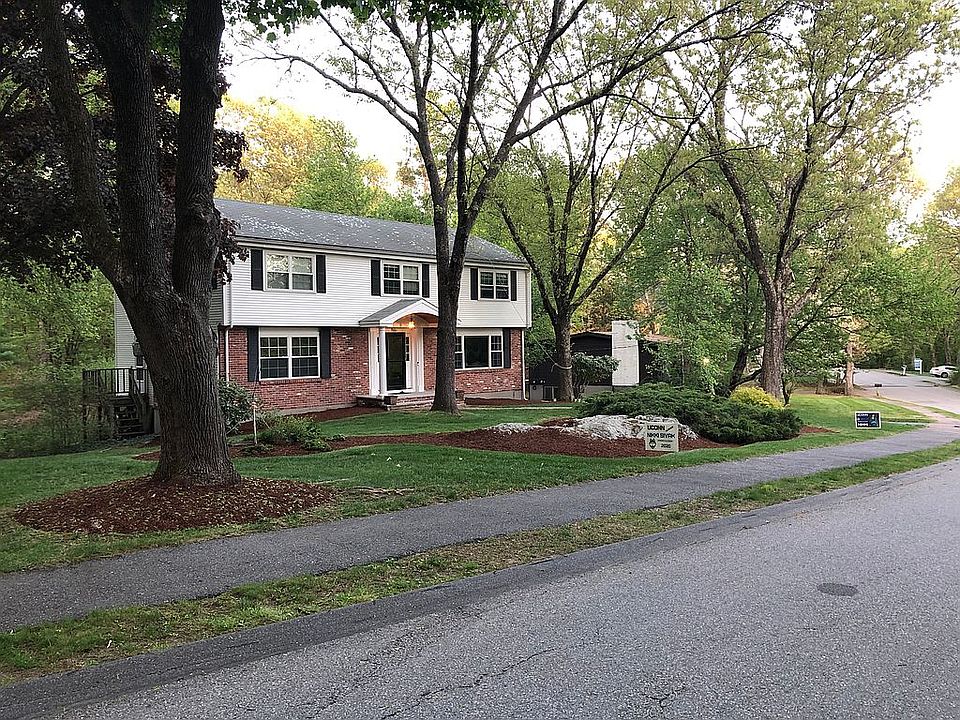 2nd image of 4 Clover Ln