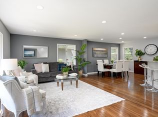 8924 S Minnehaha Cir, Minneapolis, MN 55426