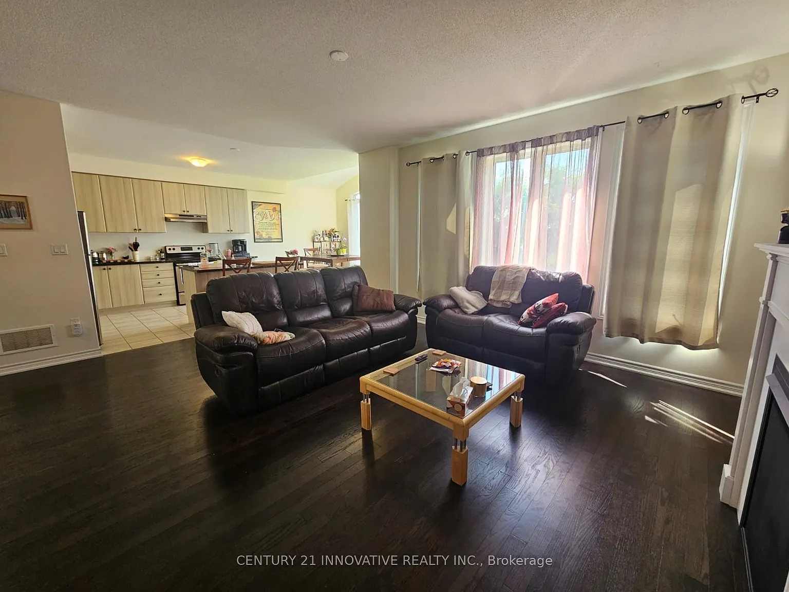3 bed, $3,000 — Photo 3