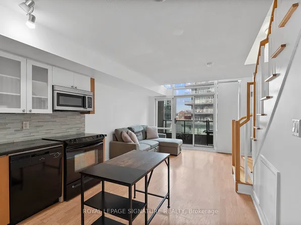 600 Fleet St #831, Toronto, ON M5V 1B7