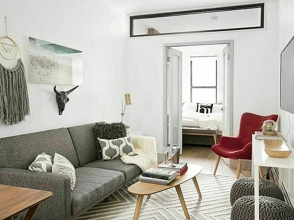 5th image of 481 Chauncey St #2D