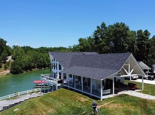 1246 Cobblestone Ln, Dandridge, TN 37725