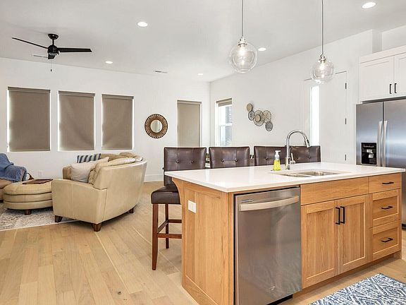 4th image of 3080 S Bloomington Dr W #18