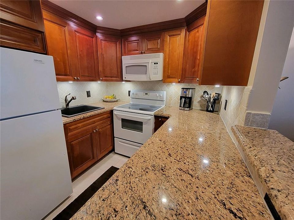 1st image of 185 Ventnor L #185