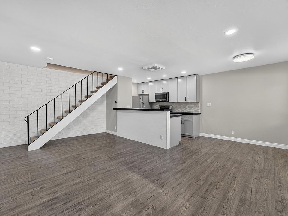 1st image of 6209 Longford Dr APT 2