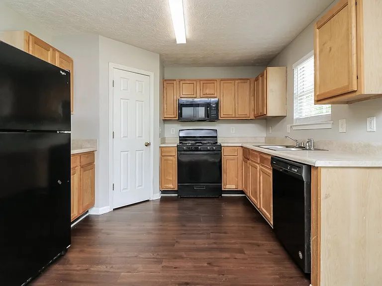 271 Springbottom Ct — Photo 10