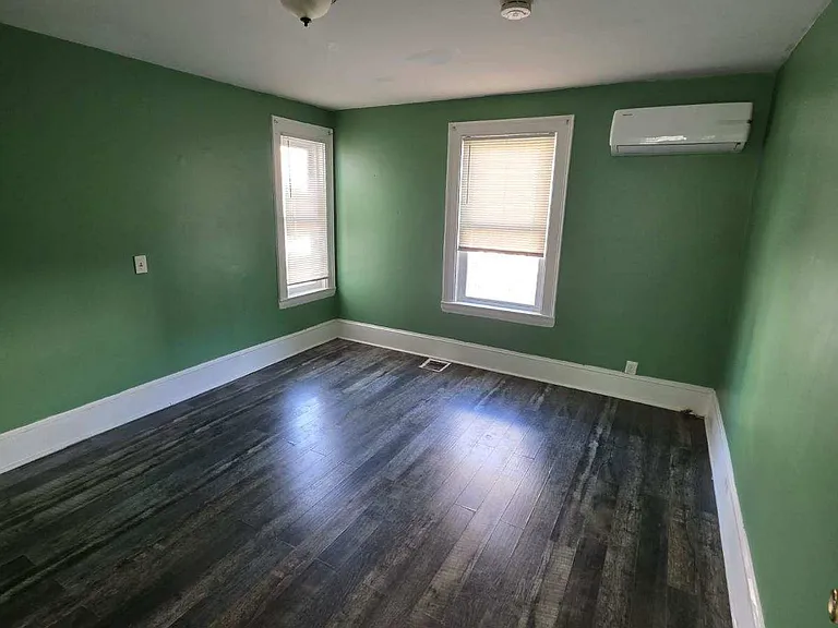 28 Lincoln St #2 — Photo 2