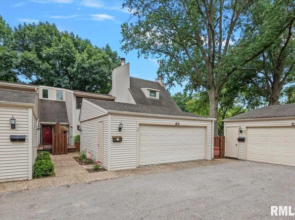57 Country Pl, Springfield, IL 62703