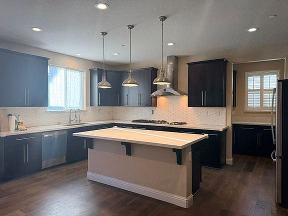 3rd image of 10266 Soprano Way