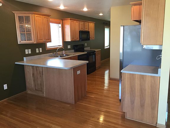 3rd image of 5425 Glacier Dr