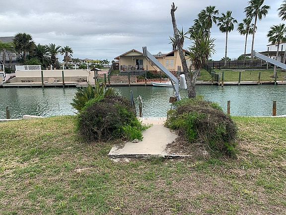 2nd image of 202 Port Royal