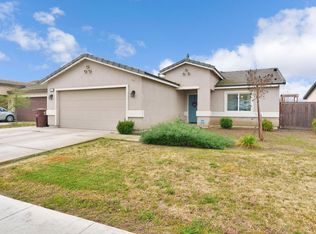 913 Harriett Ave, Sanger, CA 93657
