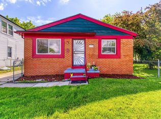 25372 Pearl St, Roseville, MI 48066