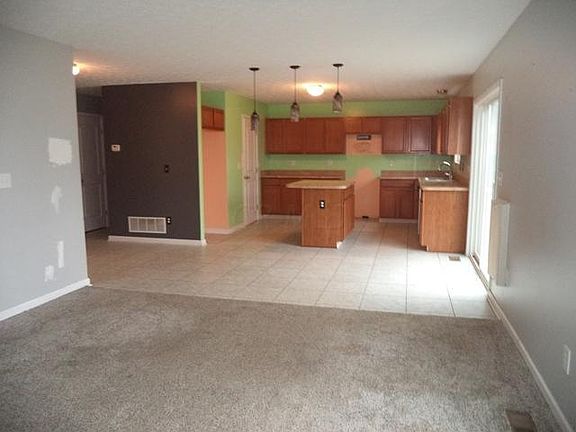 3rd image of 2451 Zachariah Ave