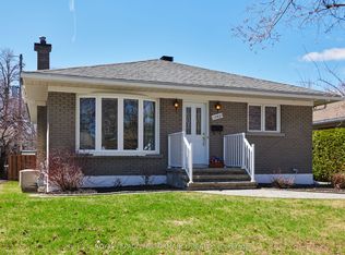 1582 Digby St, Ottawa, ON K1G 0P6