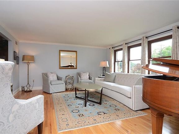 Light pours into the large, bright Living room.