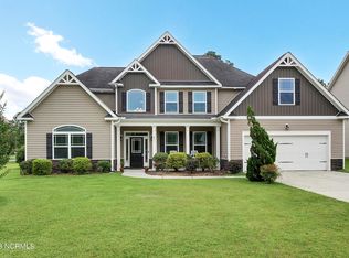 201 Wedgefield Cir, Maple Hill, NC 28454