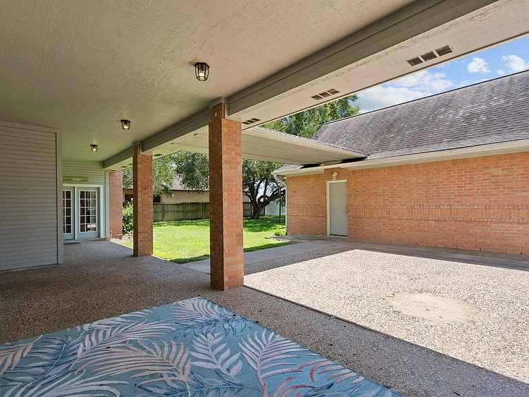 616 Westwood Cir — Photo 36
