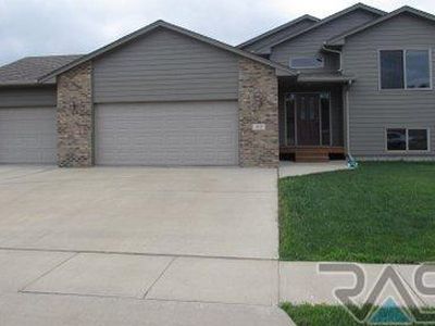 305 W 6th St, Tea, SD, 57064