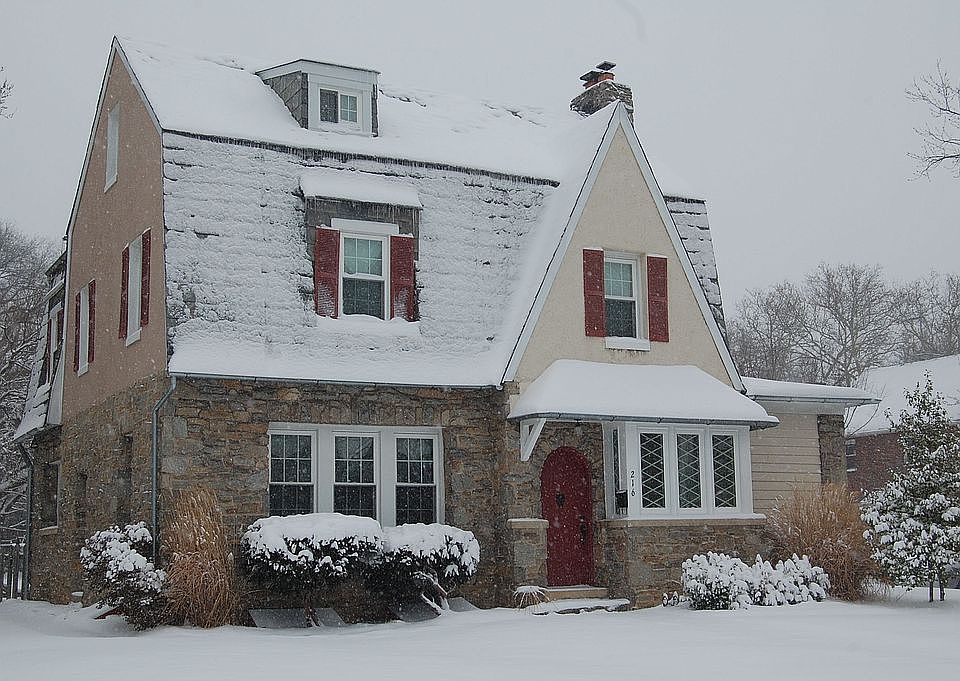 A Snowy Day in Cedarcroft