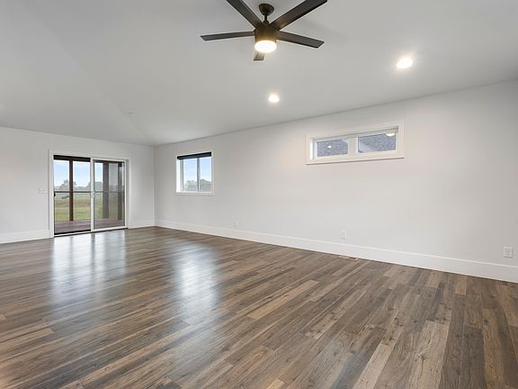 3rd image of 1822 Tanbury Ln