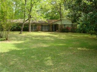 108 Hereford Dr, Conroe, TX 77304