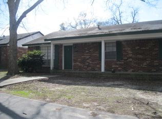 303 Marietta St #303, Glennville, GA 30427
