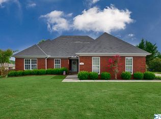 115 Sandi Paige Ln, Huntsville, AL 35811