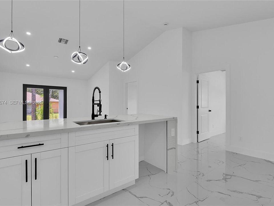 1st image of 105/107 Meadow Rd