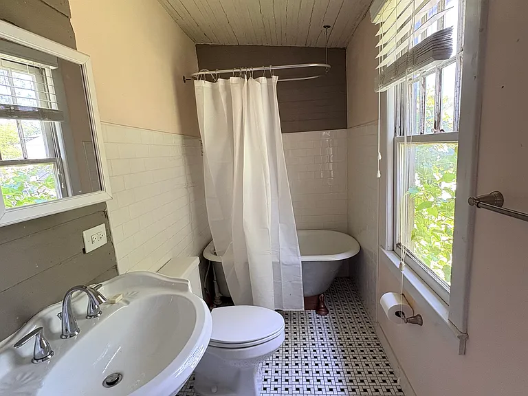 307 Clay St — Photo 14