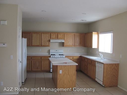 2nd image of 4825 /quartz Crest St