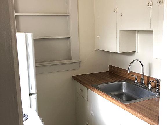 4th image of 1615 Goodyear Ave #1