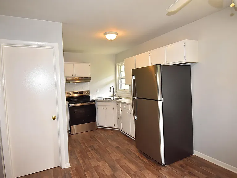 433 Anniston Dr — Photo 5