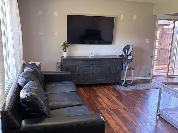 4th image of 216 Plum Creek Dr APT 3