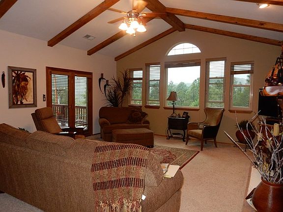 3rd image of 326 Lake Shore Dr