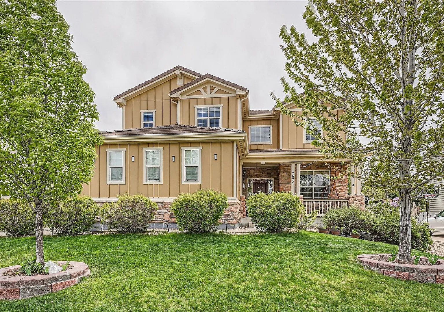 5 bedrooms in one of Broomfield's most prestigious neighborhoods — Photo 1
